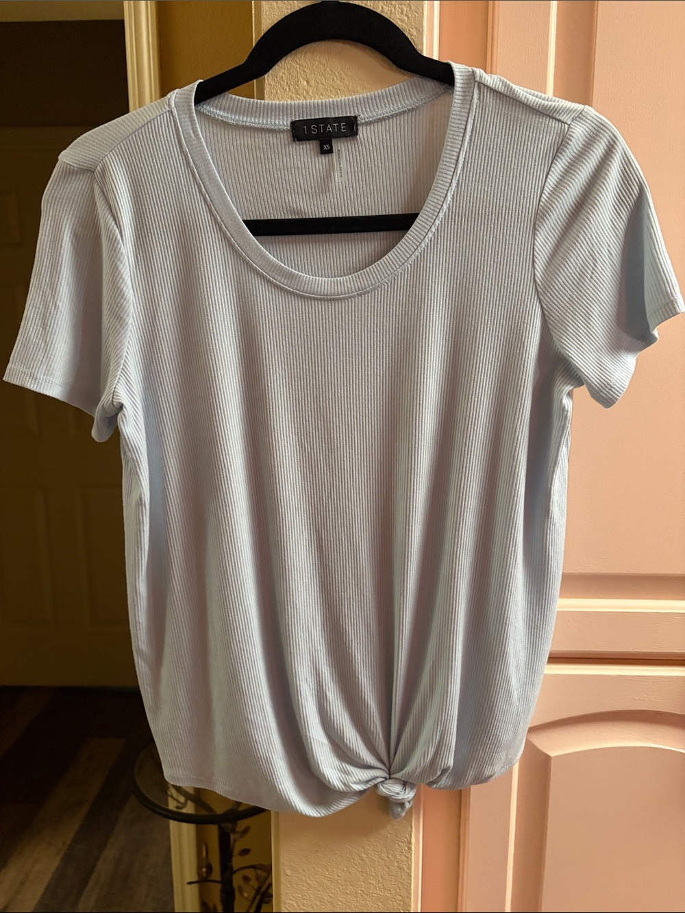 1.STATE Light Blue Ribbed Short Sleeve Tee with Front Knot EUC
